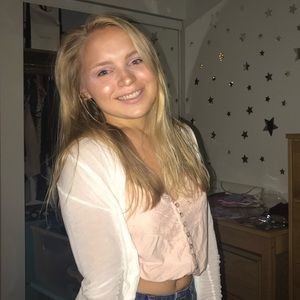 Meet your Posher, Olivia